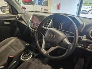 Toyota Vitz 1.3 FWD 5dr 2003 Blue