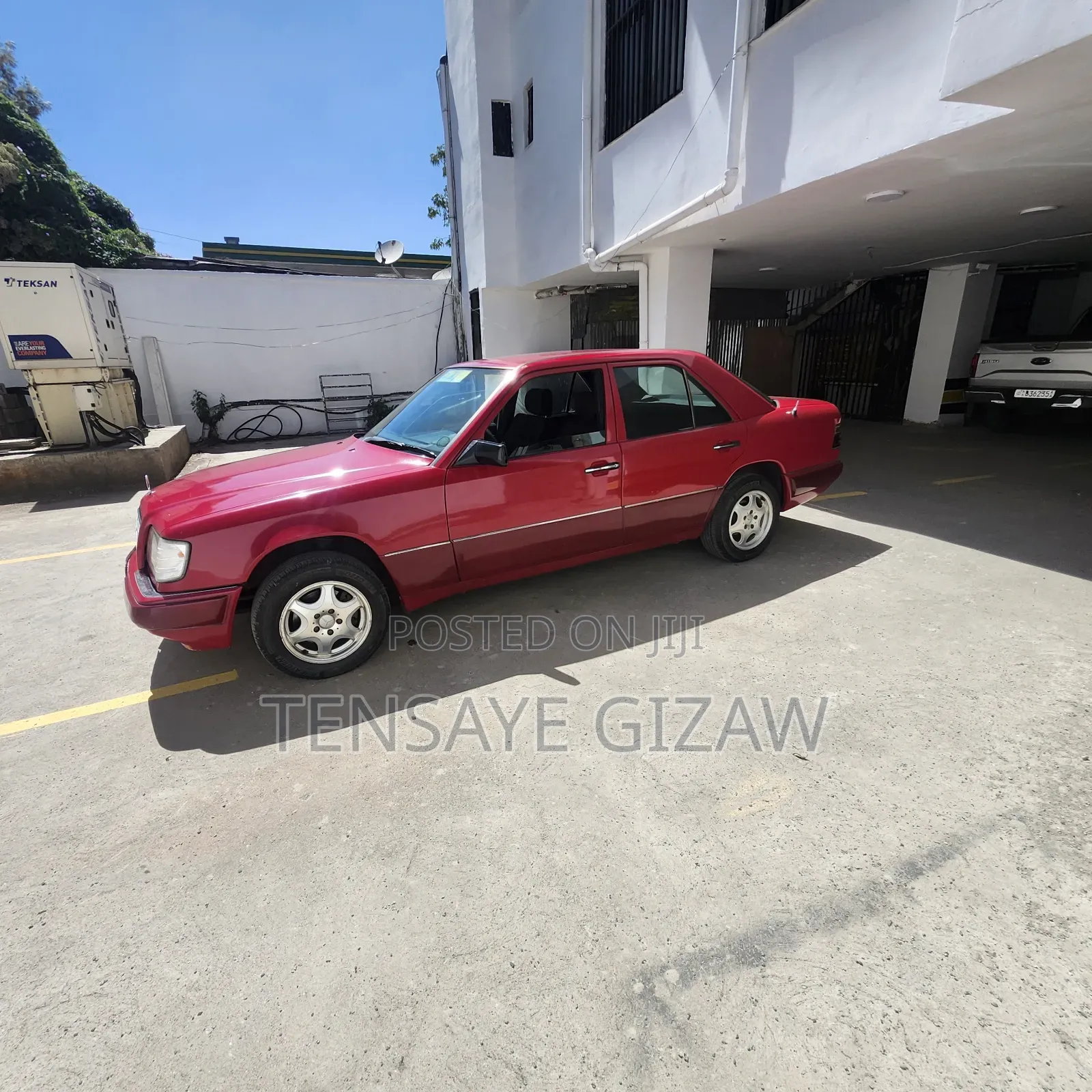 Mercedes-Benz E200 1993 Red