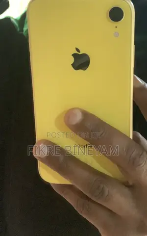 Apple XR 64 GB Yellow