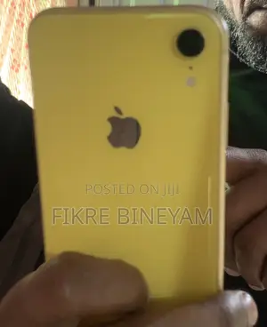 Apple XR 64 GB Yellow