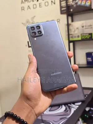 Photo - New Samsung Galaxy M53 128 GB Black