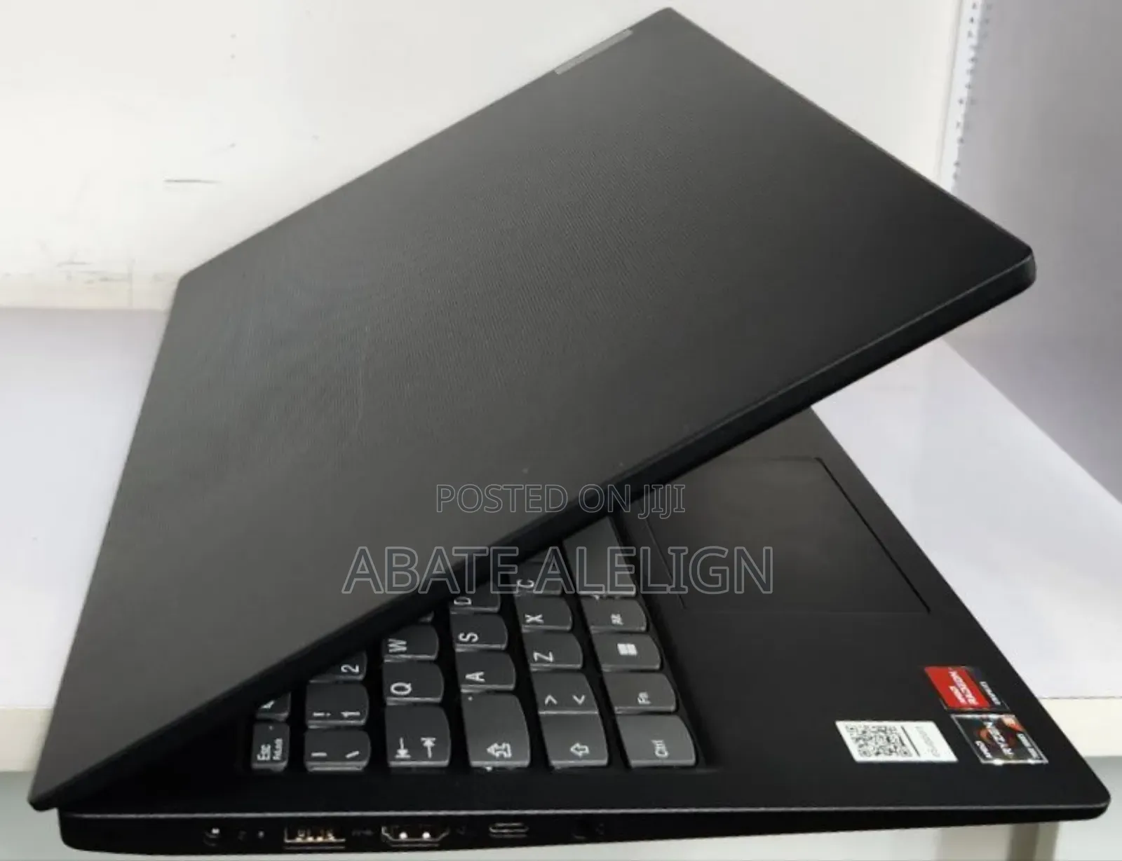 New Laptop Lenovo Ideapad V14 IGL 8GB AMD Ryzen 3 SSD 256GB