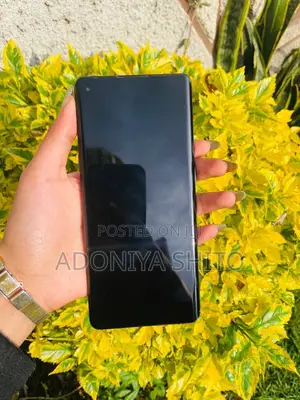 Photo - New Oppo Reno6 Pro 5G 256 GB Black