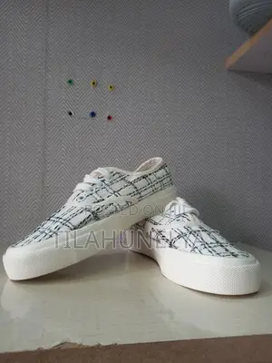 Van’S for Man’S and Girls With High Quality