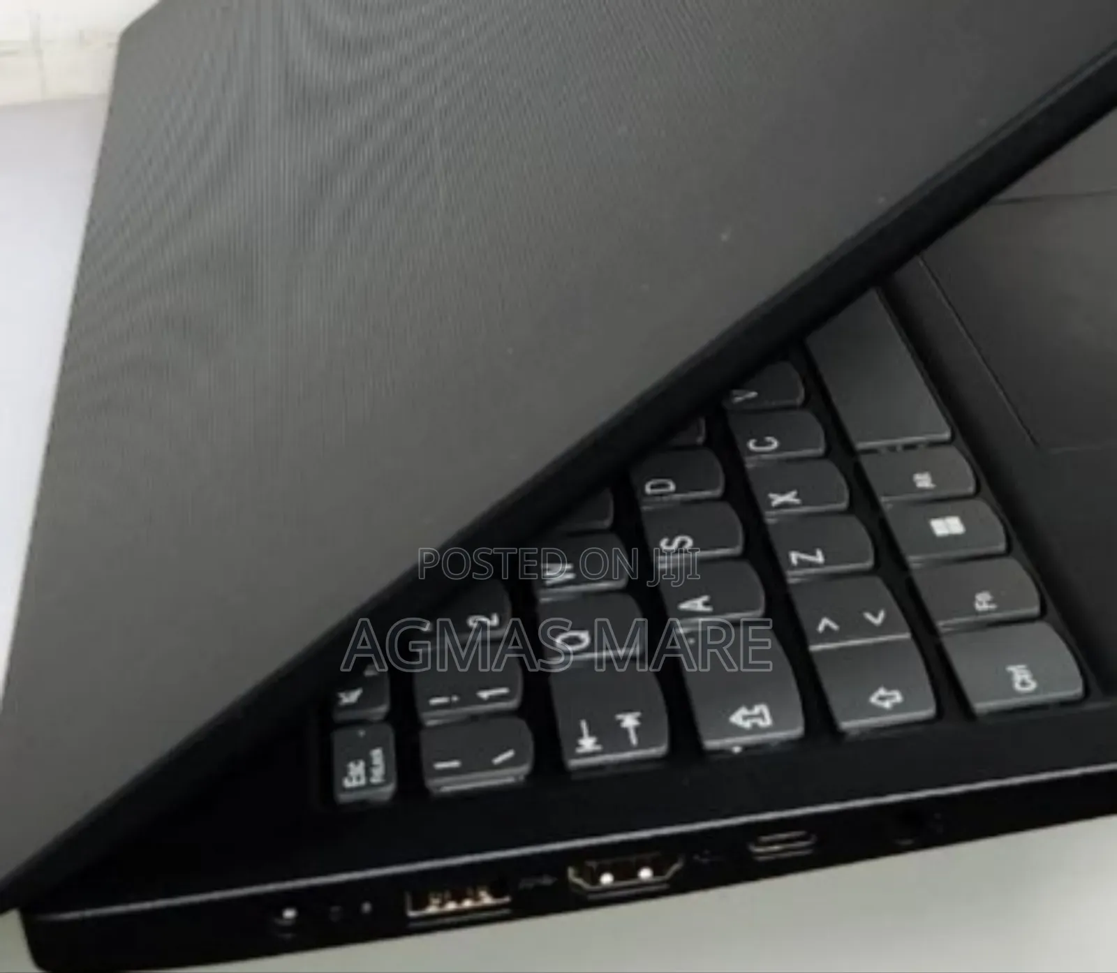 New Laptop Lenovo V15 8GB AMD Ryzen 3 SSD 256GB
