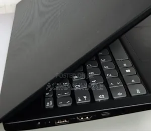 New Laptop Lenovo V15 8GB AMD Ryzen 3 SSD 256GB