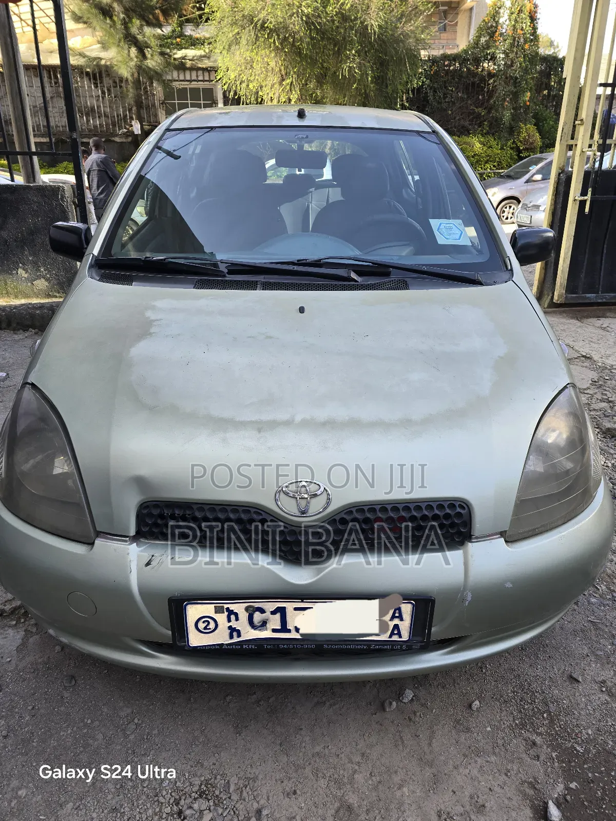 Toyota Vitz 2001 Gray