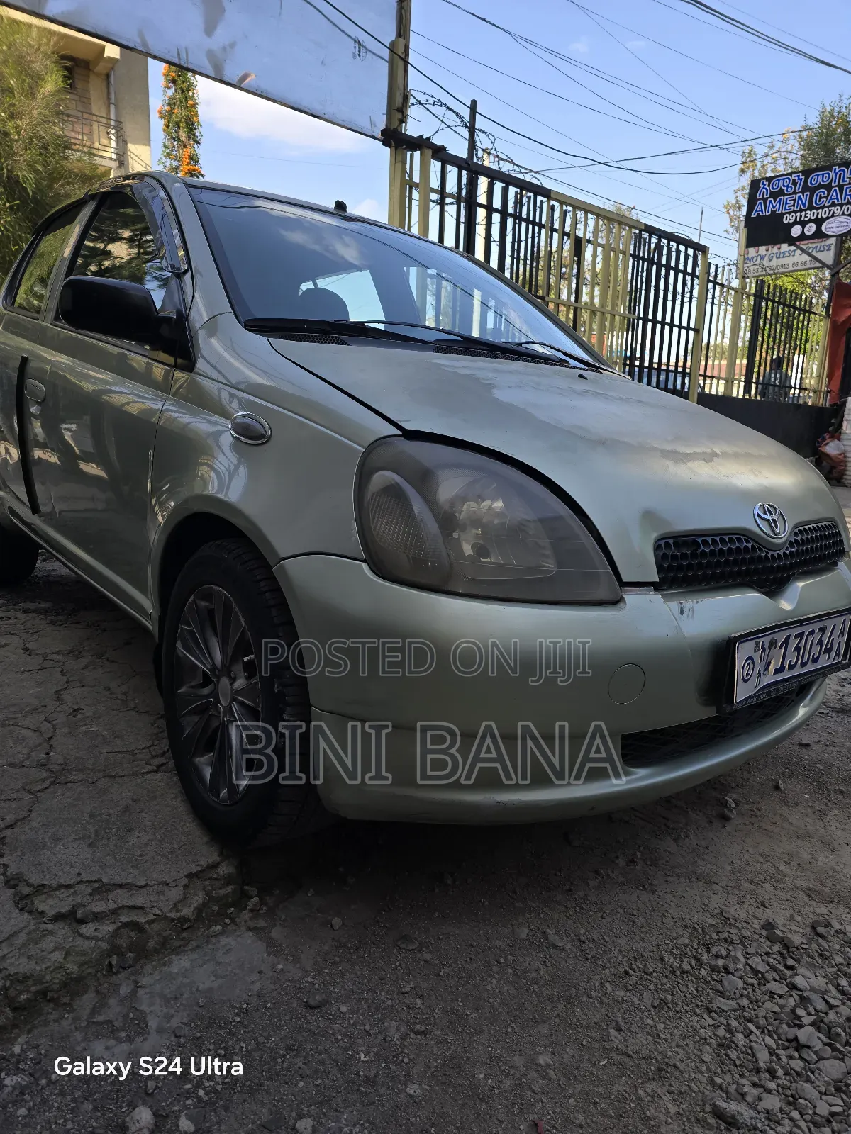 Toyota Vitz 2001 Gray