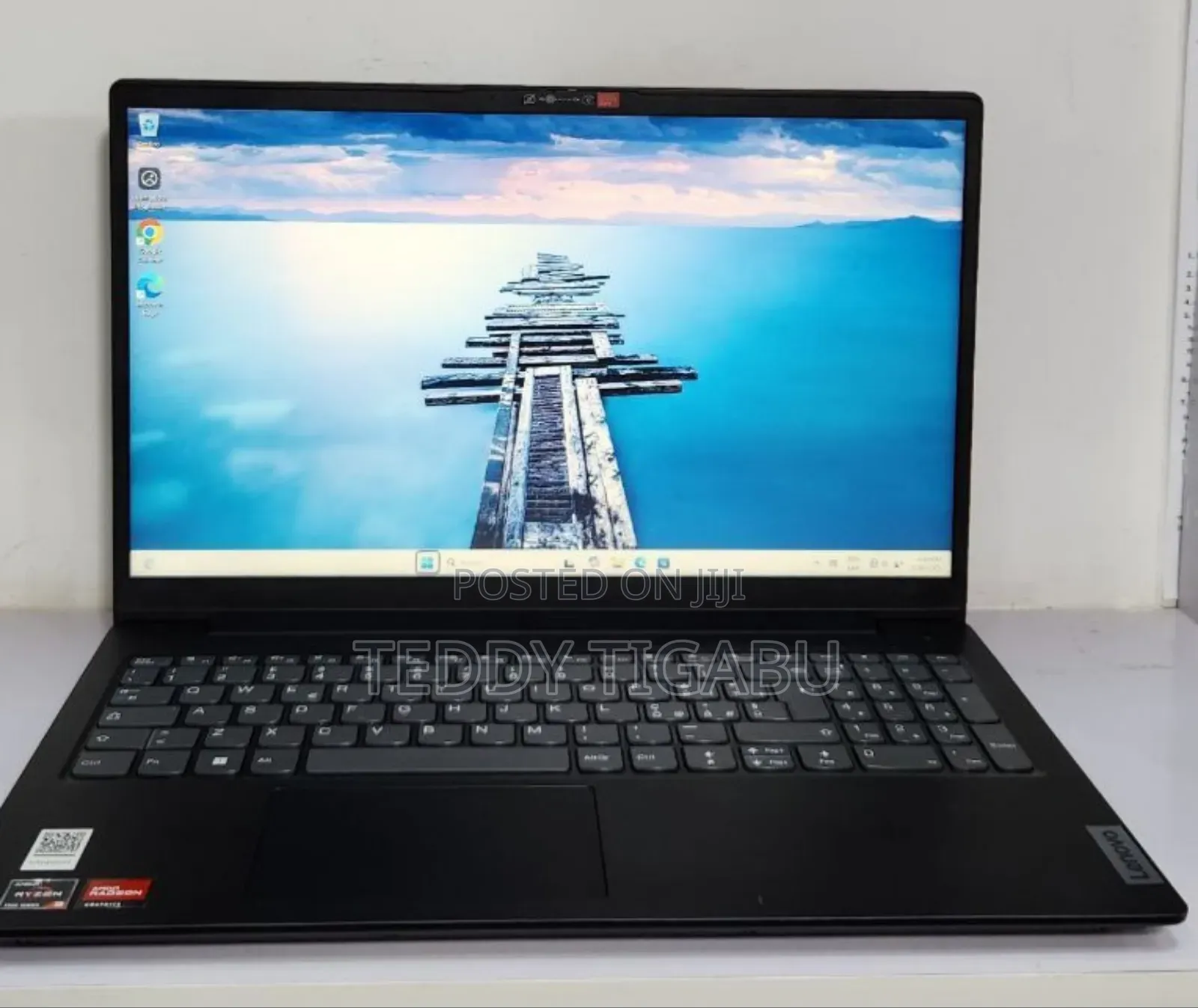 New Laptop HP 8GB AMD Ryzen 3 SSD 256GB