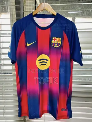 Photo - 2025/26 Barcelona Jersey