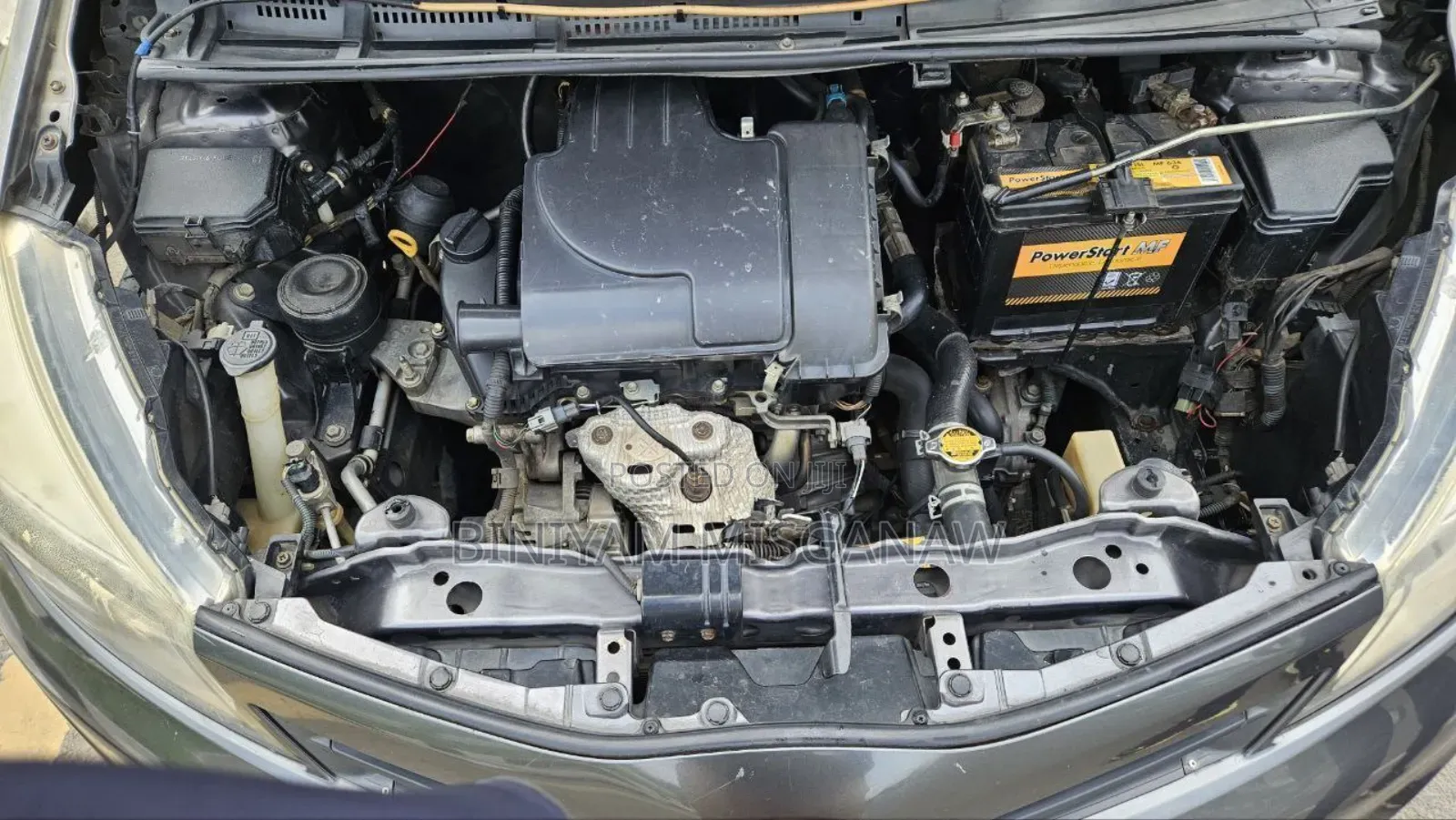 Toyota Yaris 2011 Gray