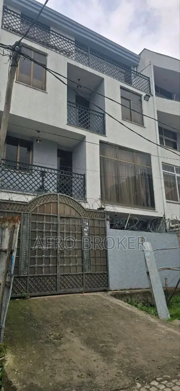 Furnished 5bdrm House in Garment 72, Nifas Silk-Lafto for sale