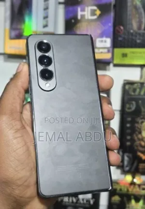 Photo - Samsung Galaxy Z Fold4 512 GB Black