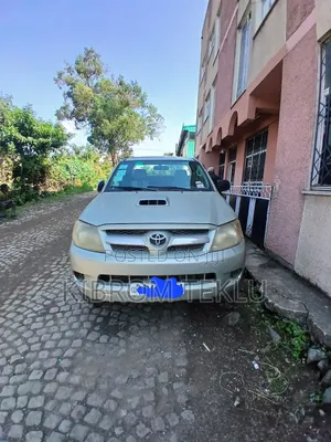 Toyota Hilux 2.5 D-4D SRX 4WD 2008 Silver