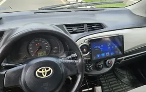 Toyota Yaris 2011 Gray