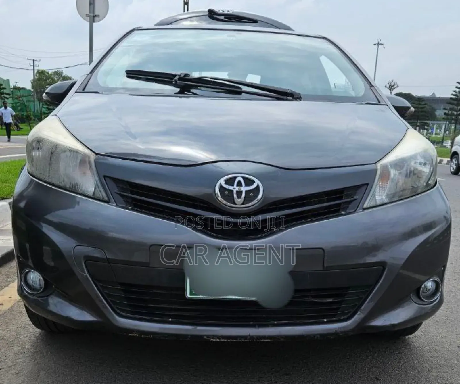 Toyota Yaris 2011 Gray