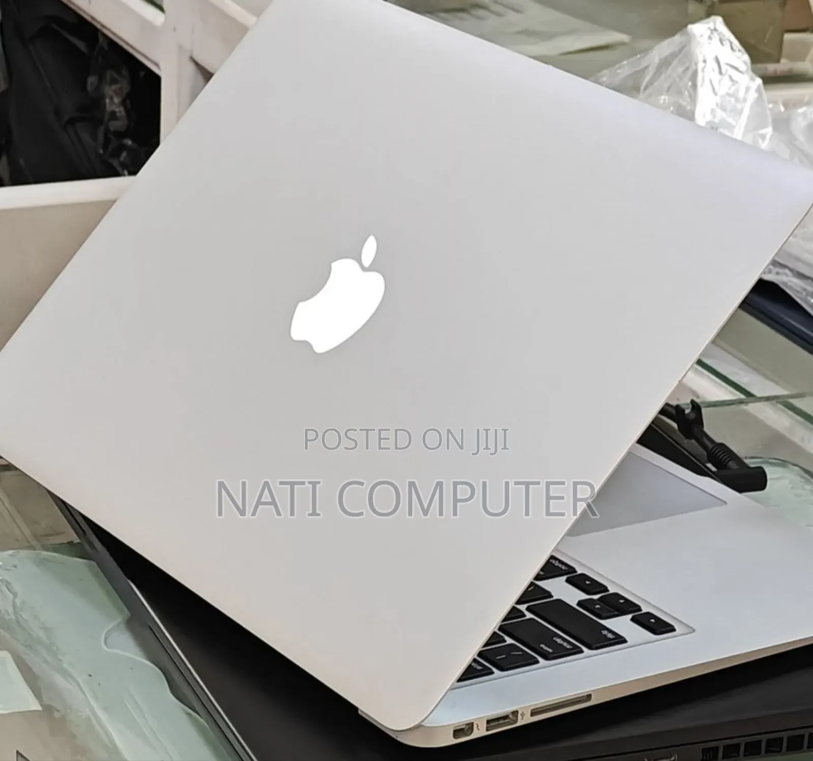 New Laptop Apple MacBook Pro 2017 8GB Intel Core I7 SSD 512GB