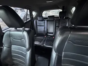 Toyota RAV4 LE 4dr SUV AWD (2.5L 4cyl 6A) 2015 Black