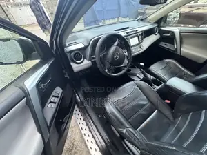 Toyota RAV4 LE 4dr SUV AWD (2.5L 4cyl 6A) 2015 Black