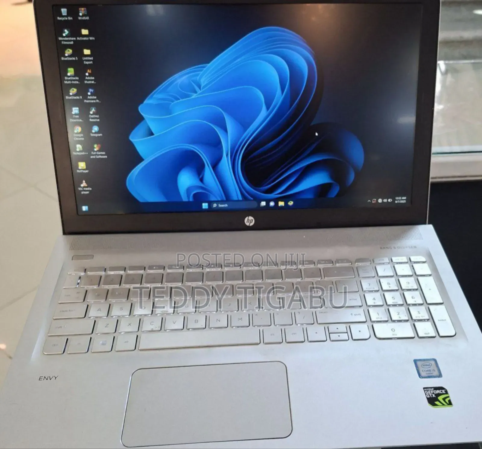New Laptop HP Envy X360 16GB Intel Core I5 SSD 1T