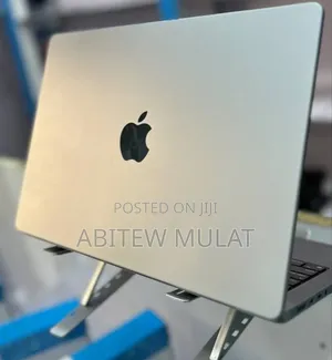 New Laptop Apple MacBook Pro M1 32GB Apple M1 SSD 1T