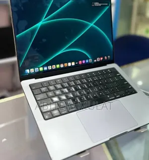 New Laptop Apple MacBook Pro M1 32GB Apple M1 SSD 1T