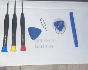 Photo - iPhone Screwdriver Repair Tool Kit