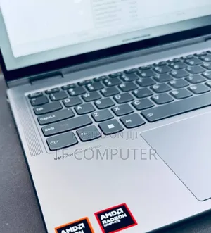 New Laptop Lenovo Yoga 7i 8GB AMD Ryzen 5 SSD 512GB