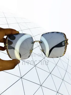 Photo - Burberry Sunglasses