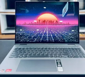 New Laptop Lenovo 8GB AMD Ryzen 5 SSD 512GB