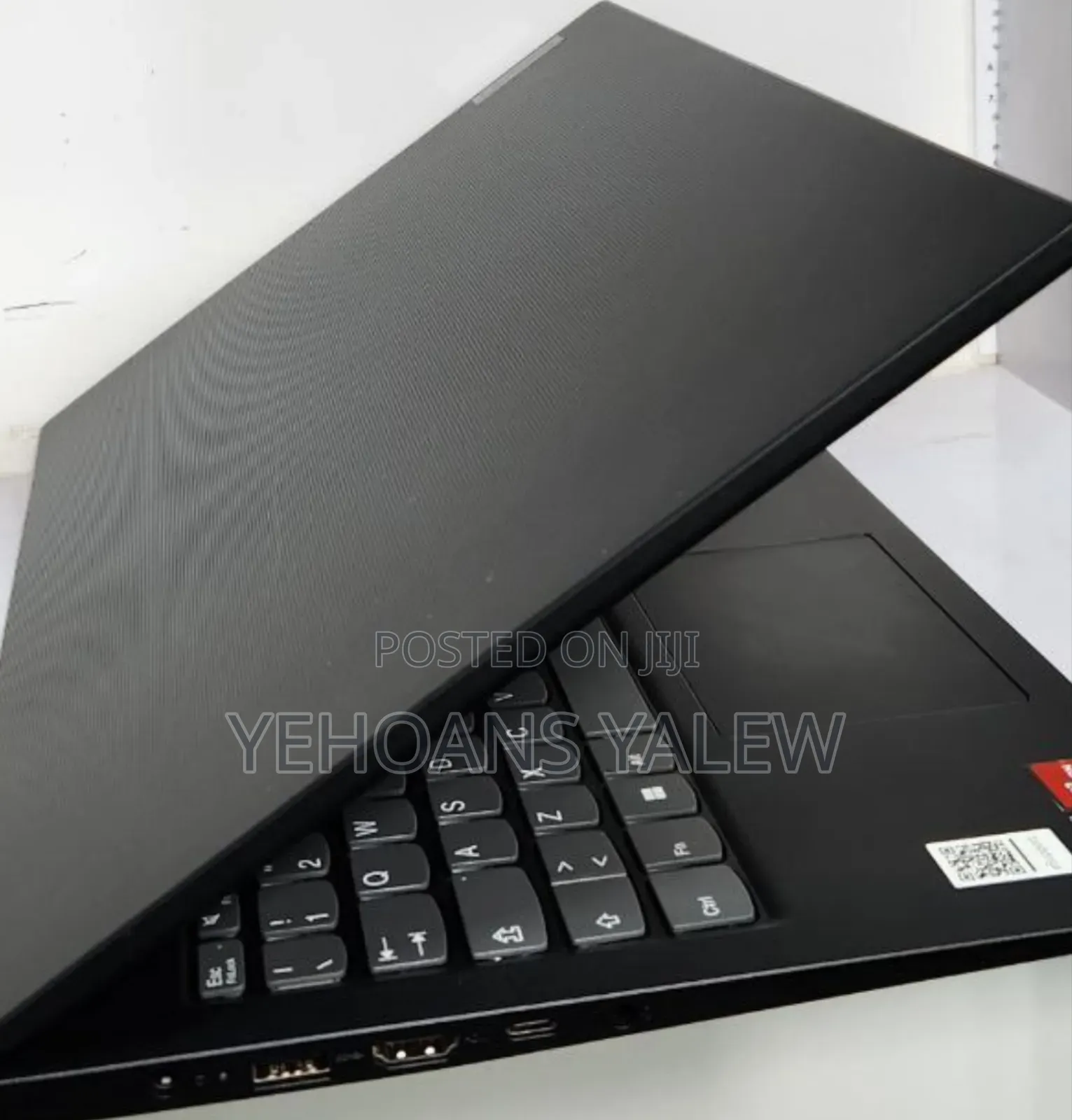 New Laptop Lenovo v15 8GB AMD Ryzen 3 SSD 256GB
