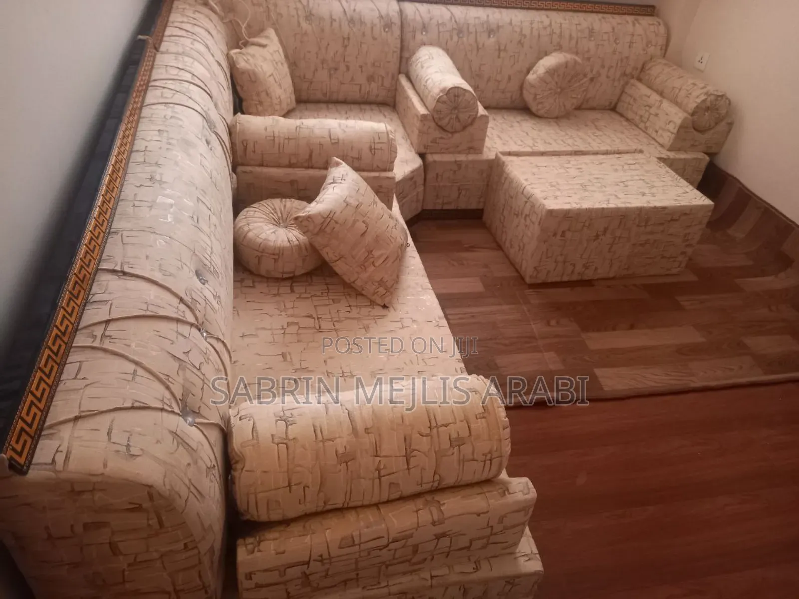 Sabrin Mejlis With Cream Fabric