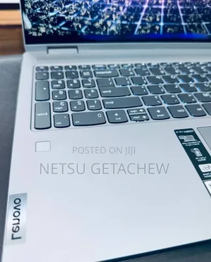 New Laptop Lenovo Yoga 7i 8GB AMD Ryzen 5 SSD 512GB