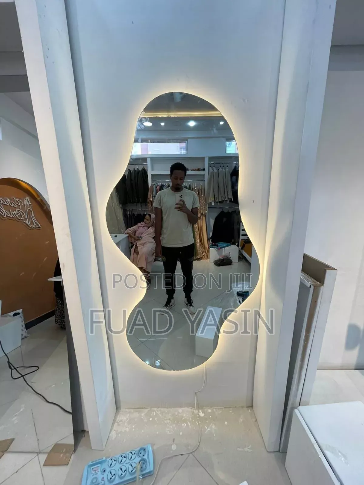 ዘመናዊ መስታውት ( Led Mirrors)