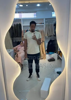 ዘመናዊ መስታውት ( Led Mirrors)