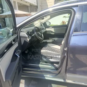 Volkswagen ID.6 2023 Gray