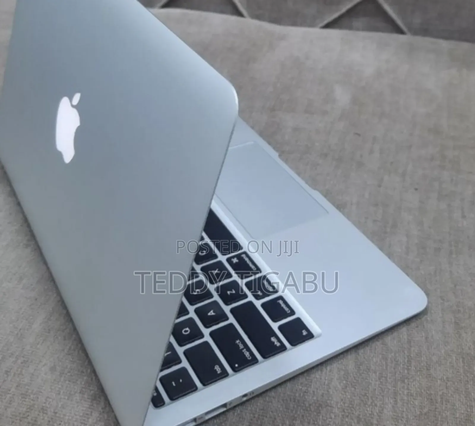 New Laptop Apple MacBook Air 2015 4GB Intel Core I5 SSD 128GB