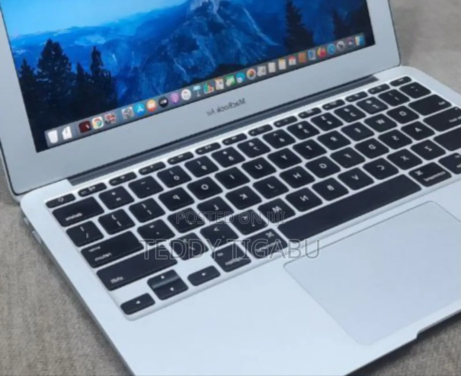 New Laptop Apple MacBook Air 2015 4GB Intel Core I5 SSD 128GB