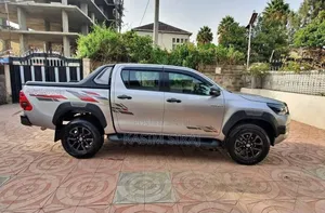 Toyota Hilux Revo Double Cab Deisel 2.4 AWD 2021 Silver