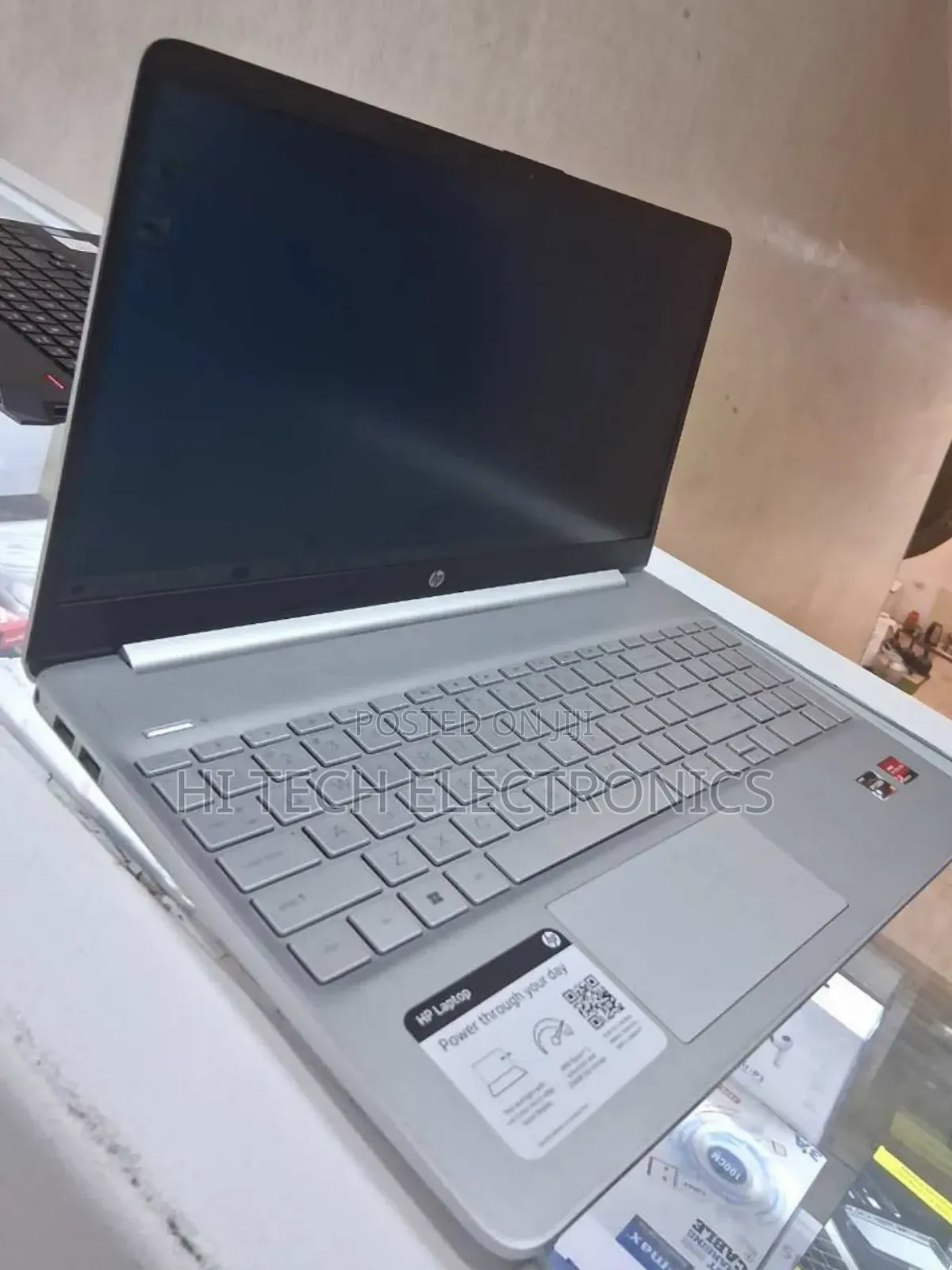 New Laptop HP Pavilion 15 8GB AMD Ryzen 3 SSD 256GB