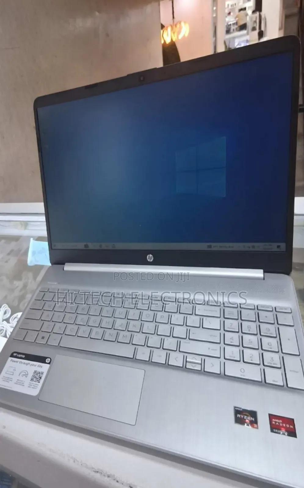 New Laptop HP Pavilion 15 8GB AMD Ryzen 3 SSD 256GB