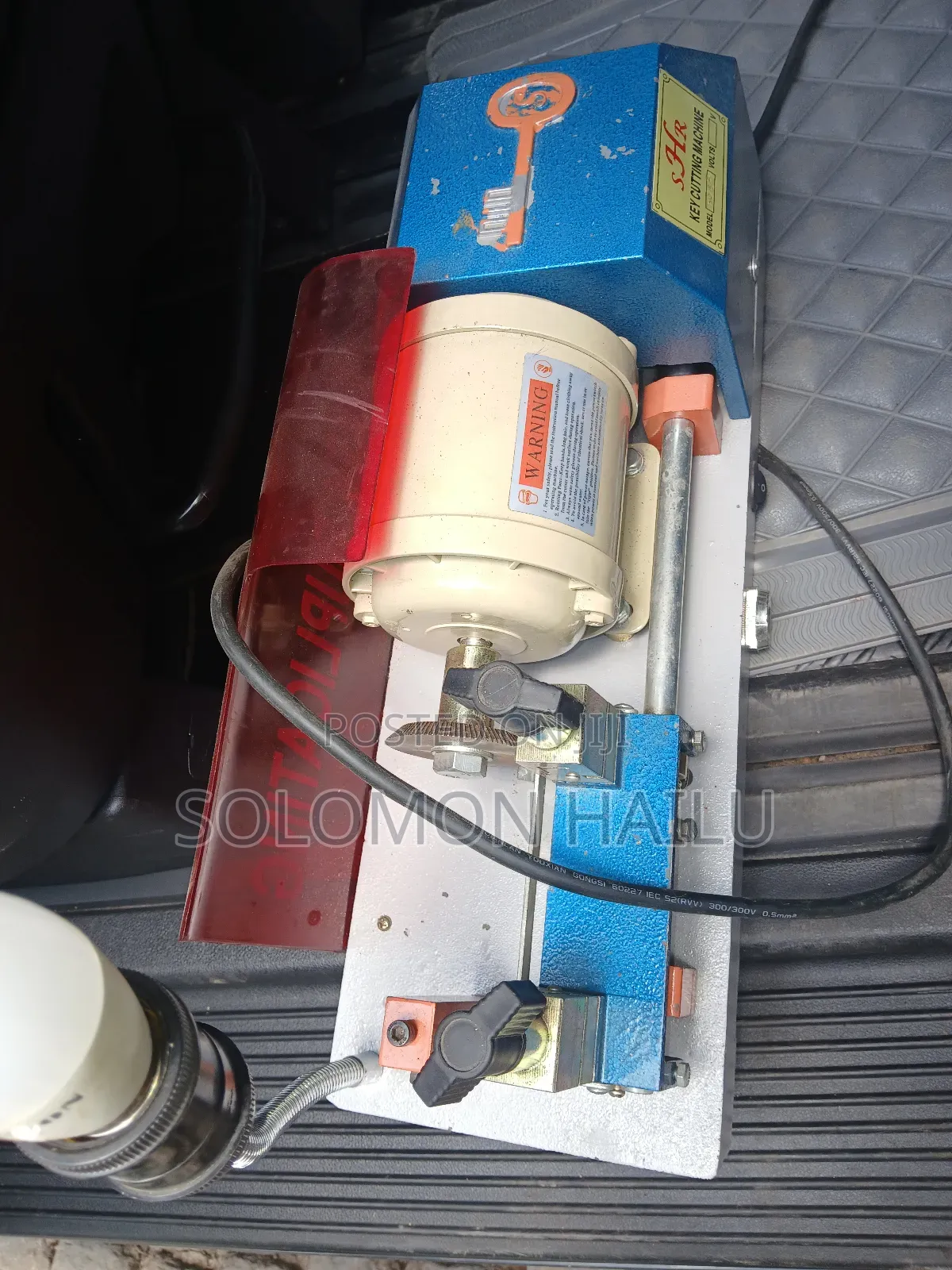 ቁልፍ መቅረጫ ማሽን