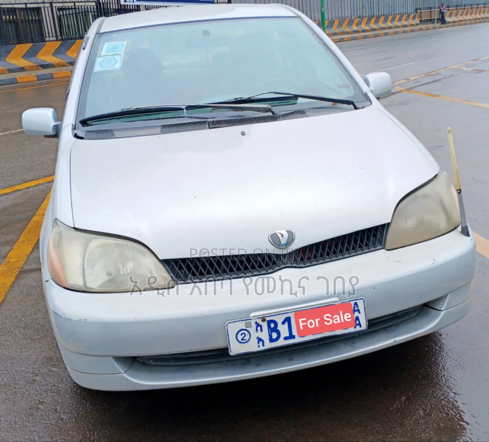 Toyota Platz 1.0 FWD 2001 Silver