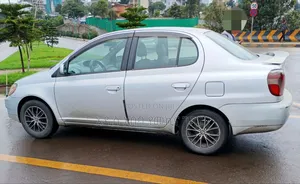 Toyota Platz 1.0 FWD 2001 Silver