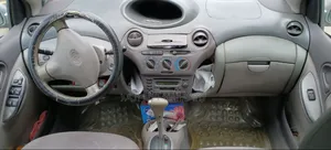 Toyota Platz 1.0 FWD 2001 Silver