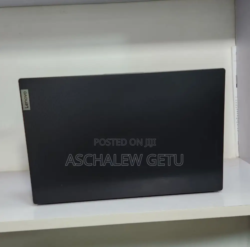 New Laptop Lenovo V15 8GB AMD Ryzen 3 SSD 256GB