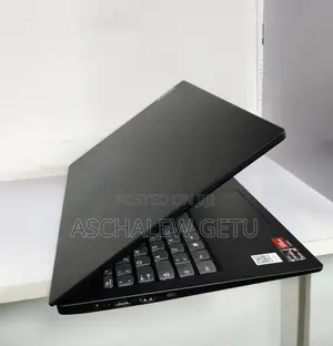 New Laptop Lenovo V15 8GB AMD Ryzen 3 SSD 256GB