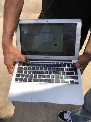 Laptop Apple MacBook Air 4GB Intel Core I5 SSD 128GB