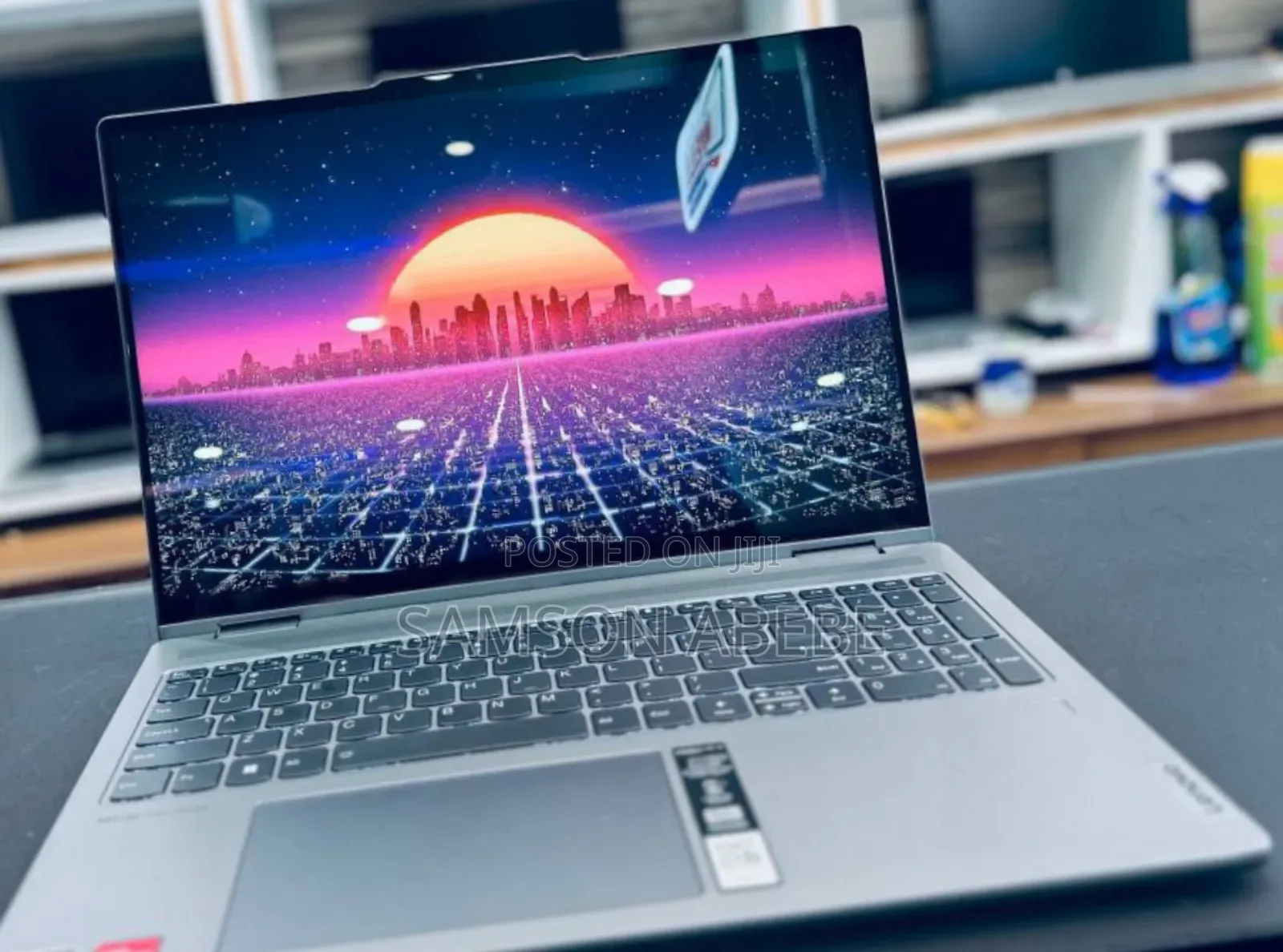 New Laptop Lenovo Yoga 7i 8GB AMD Ryzen 5 SSD 512GB