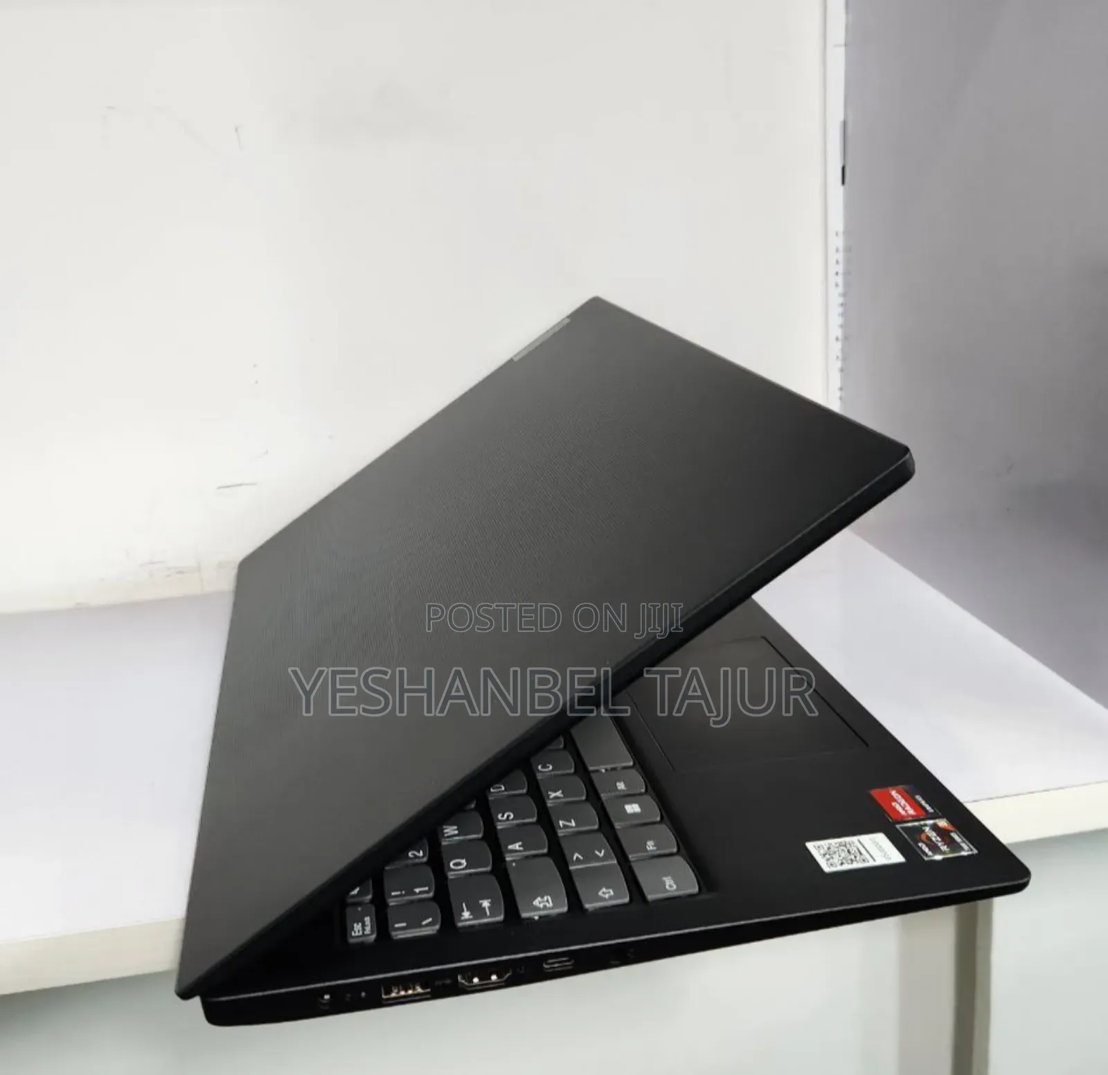 New Laptop Lenovo Ideapad V14 IGL 8GB AMD Ryzen 3 SSD 256GB